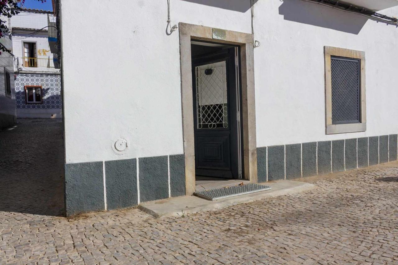 Almirante T1 By Yha Tavira